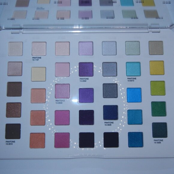 NEW - Sephora x Pantone palette - Picture 1 of 4
